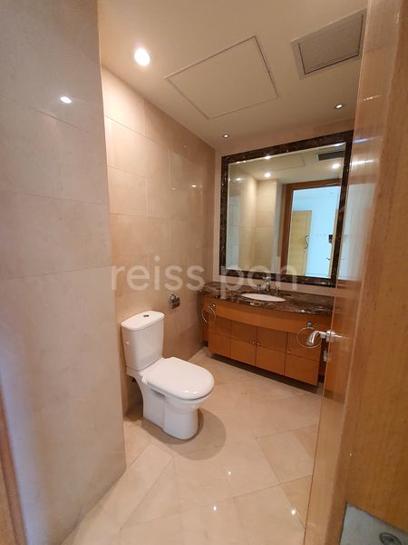4 Bed Condo for Rent in  Ardmore Park - Image 12